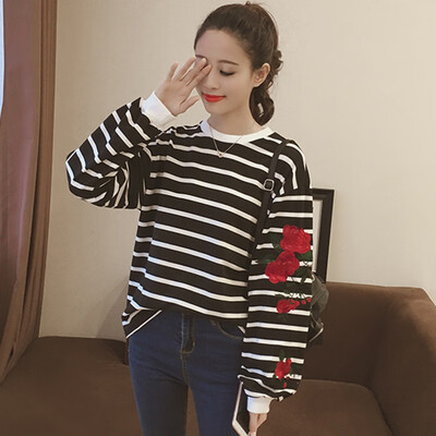 

Womens Floral Print T-Shirt Long Sleeve Round Neck Loose T-Shirt Fashion Tee Shirt