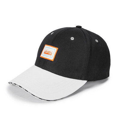 

BABAMA x OMTO joint baseball hat 2019 new classic street fashion men&women Korean version of the cap embroidery couple curved visor hat hip hop hat black&white code