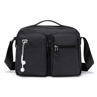 

Golf GOLF nylon shoulder bag mens large capacity messenger bag multi-function Messenger mens bag D8BV41911J black