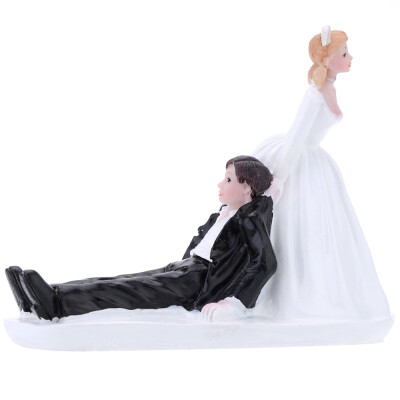 

High Quality Synthetic Resin Bride & Groom Wedding Cake Topper Romantic Wedding Party Decoration Adorable Figurine Craft Gift