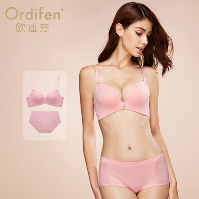 

Ou Difen 2019 new rimless bra set one-piece smooth no trace sexy bra gathered beauty back bra set XB9106 pink C75L