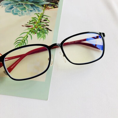 

New 2018 flat lens TR90 anti-blue ray radiation glasses men&women looking at mobile computer square wholesale goggles