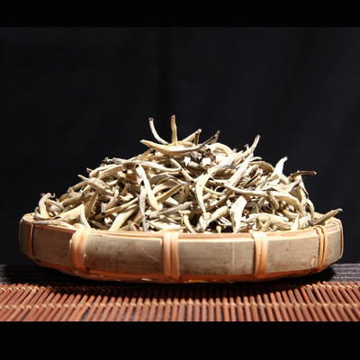 

Silver needle 500g loose tea Yunnan tea
