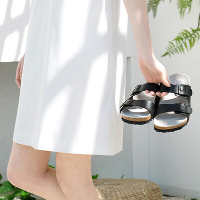 

Beijing Tokyo made casual slippers female couple cork sandals&slippers beach slip simple wild black 36