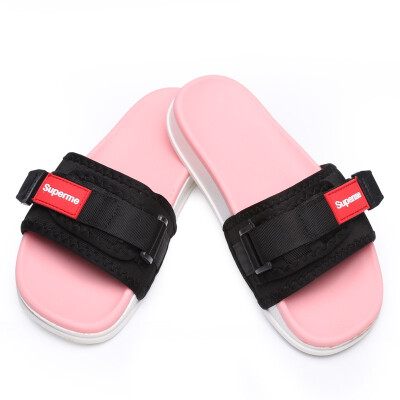 

Korean version of the slippers mens summer fashion wear beach non-slip soft bottom word drag