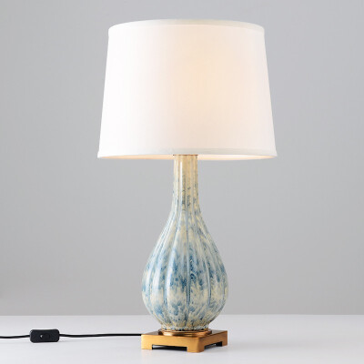 

YANGYANGMEIMEI Blue&white ceramic fabric table lamp home fashion 6824