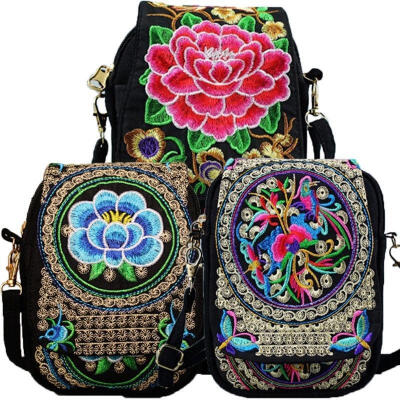 

Women Travel Pouch Bag Retro Floral Embroidered Crossbody Bag Zip Shoulder Bag