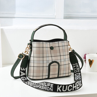 

On the new womens bag tide Korean version of Joker ladies shoulder Messenger bag fashion bucket bag ins