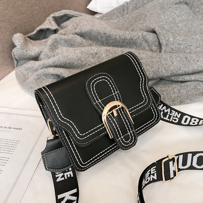 

Ins super fire bag diagonal small bag female 2018 new Korean version of the wild Sen retro wide shoulder shoulder Messenger bag