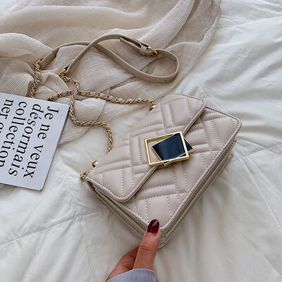 

Chic chain bag summer simple small fresh womens bag 2019 new small square bag ins shoulder Messenger bag