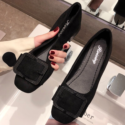 

Square-headed thick-heeled square-buttoned single shoe for women in Xia&Han versions with shallow suede&low-heeled slim
