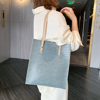 

Senior sense popular female bag 2019 new wave fashion big bag ladies shoulder bag large capacity simple casual bag