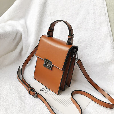 

Chic mobile phone bag female texture wild retro 2019 new Korean version of the wild single shoulder slung fashion small square bag