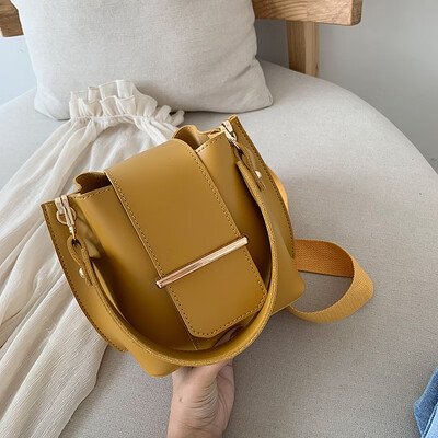 

Chaohan version 100 small bag summer simple portable womens bag new 2019 fashion bucket bag single shoulder oblique satchel bag