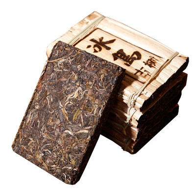 

Yunnan specialty Puer raw tea Icelandic ancient tree raw tea brick 200g pure ancient tea