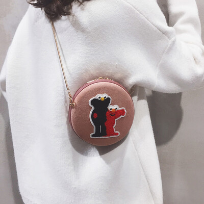 

Mini bag female new 2019 cartoon cute small round bag girl ins super fire chain shoulder Messenger bag