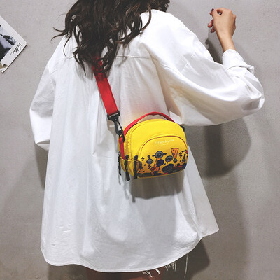 

Personality small bag female 2019 new Korean version of the cartoon graffiti mini bag ins super fire canvas shoulder Messenger bag