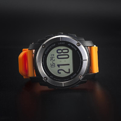 

GPS Outdoor Digital Running Smart Sports Watch Heart Rate Monitor Water Resistant Pedometer Speed Calorie Counter Digital Wristwat
