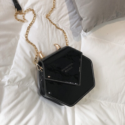 

Spring&summer ins super fire small bag female 2019 new wave Korean version of the wild single shoulder slung fashion casual small square bag