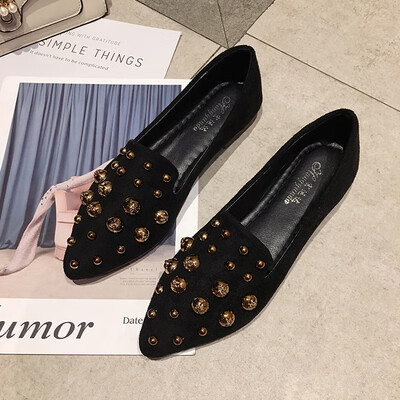 

Pointed rivet lucky shoes female Korean version of Joker flat-bottomed loafers bean shoes in summer comfortable shoes female