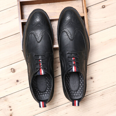 

Factory direct Taobao explosion models Korean version of the black pointed shoes mens British Bullock thick-soled casual shoes men