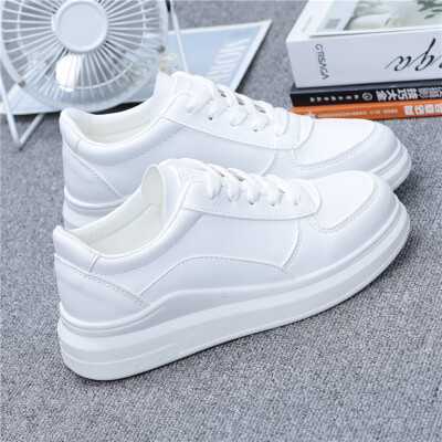 

White shoes women 2019 spring new Korean version of Joker student running shoes thick soled shoes flat shoes summer
