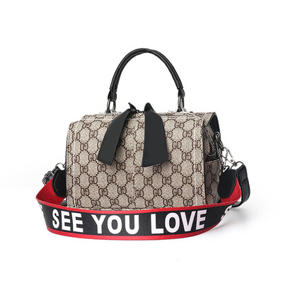 

Womens bag summer 2019 new tide bag female pillow bag fashion atmosphere womens bag slung shoulder