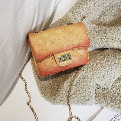 

Qiao Bani 2019 spring new Korean ins fashion trend rhombic chain small fragrance single shoulder diagonal handbag