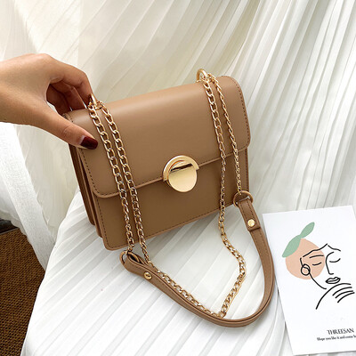 

Chic lock chain small bag red&foreign womens bag new style 2019 fresh one-shoulder oblique small square bag