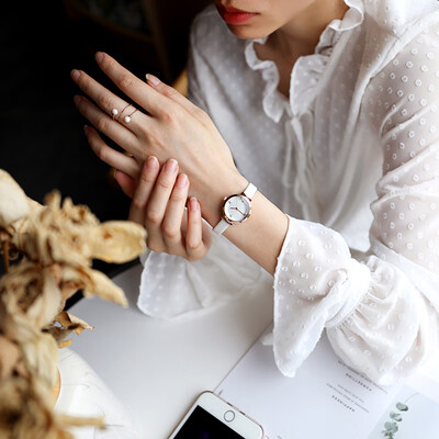 

Northern European trendy student ins temperament Han Feng literary retro small dial Chichundred small simple watch girl