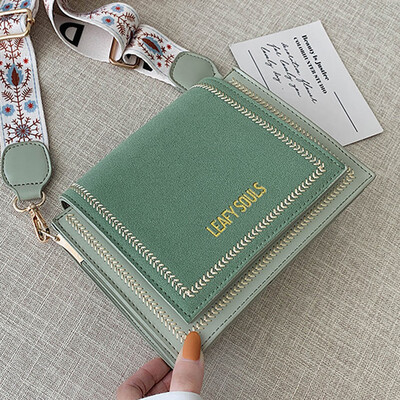 

French minority bag girl 2019 spring&summer new fashion single shoulder bag texture oblique carry small square bag