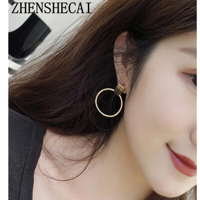 

2017 New Fashion Summer Shiny Geometric Jewelry Round Stud Earrings for Women Party Earrings