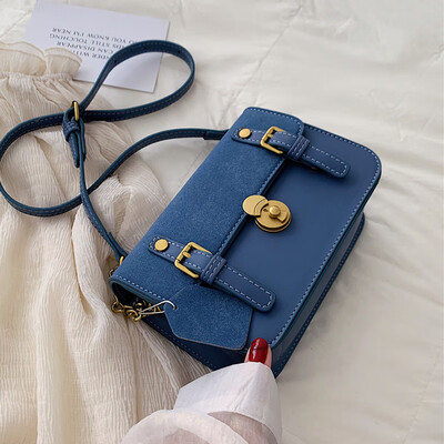 

2019 new bag female Korean version of Joker shoulder Messenger bag fashion lock casual texture mailman bag