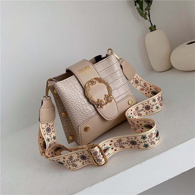 

Girls small bag new Korean version of the fashion simple bill of lading shoulder Messenger bag stone pattern bucket bag