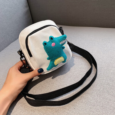 

2019 new fashion cute messenger bag casual simple wild shoulder bag cartoon cute little dinosaur canvas bag