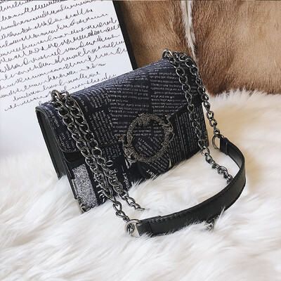 

Ins super fire bag female 2019 new Korean fashion letters retro wild chain shoulder slung small square bag