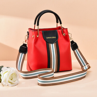 

Bucket bag womens summer high - capacity texture soft leather straps slanting womens one - shoulder fashion