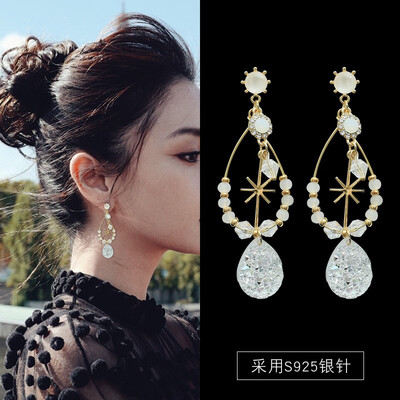 

Trend earrings ladies long earrings trend small asymmetrical pearl earrings