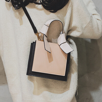 

Net red hook hook texture handbag fashion single shoulder Sen small bag female 2019 new wave Korean version of the Messenger bag