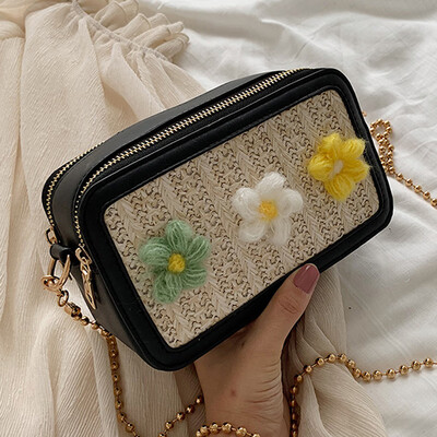 

On the new female 2019 new Korean version of woven womens bags Joker slung chain bag foreign style shoulder small square bag