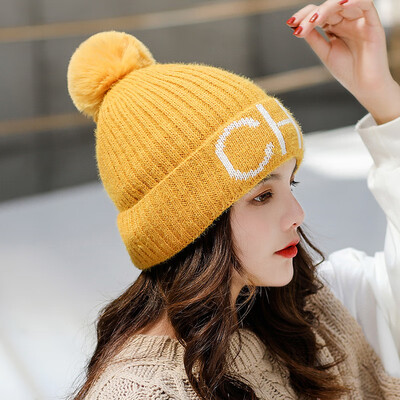 

New Womens Ball Knitted Wool Cap in Autumn&Winter