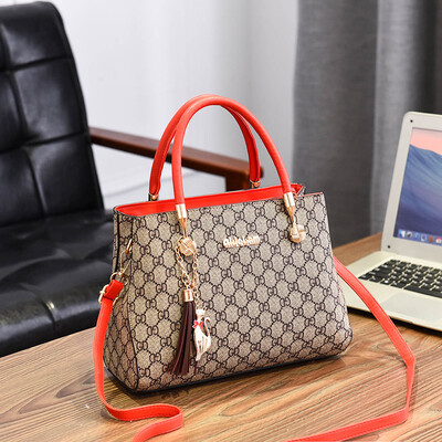 

Mother female tide Joker fashion middle-aged womens bag shoulder Messenger bag Joker ladies handbag