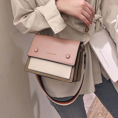 

New small square bag female 2019 new Korean fashion wide shoulder strap shoulder bag wild simple Messenger bag small bag