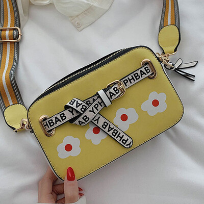 

Messenger bag 2019 new tide port wind retro net red small square bag women slung Mori fashion bag