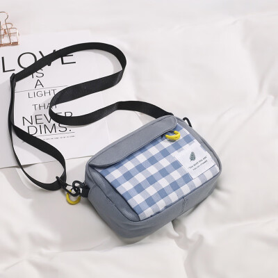 

Chic literary girl slung small bag female 2019 plaid canvas bag Japanese foreign gas wild shoulder student bag