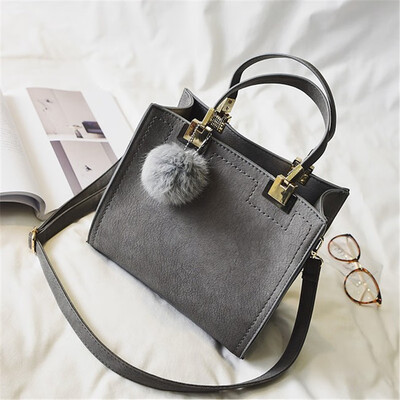 

Free shipping 2018 new woman handbags fashion messenger bag retro Korean version women bag trend hairball ornaments flap