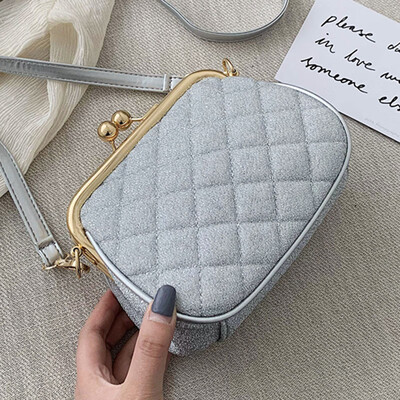 

North bag women 2019 spring&summer new wave Korean version of Joker slung clip retro simple gradient retro shoulder bag