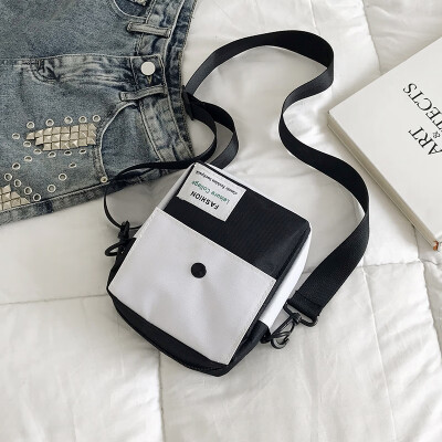 

Fashion personality letter crossbody bag 2019 new casual wild hit color shoulder bag female simple temperament canvas bag