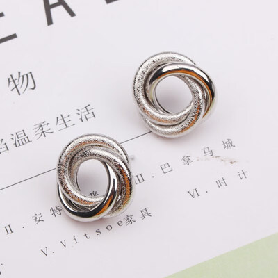 

EK2201 Trendy Small Metal Round Stud Eearing for Women Matte Three Circles Twist Earrings Fashion Statement Earring Jewelry