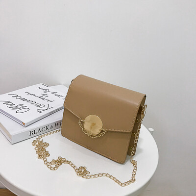 

Personality rivet crossbody bag 2019 new Korean fashion temperament chain bag female casual simple versatile shoulder bag